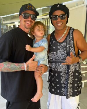 José María Gutiérrez Instagram - Con el gran @ronaldinho ,me encanta encontrarme con gente con una energía tan divertida como el .👌👌👌 y por supuesto un mago del ⚽️⚽️⚽️⚽️⚽️⚽️⚽️,Megacrack.