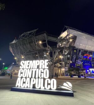 José María Torre Instagram - Siempre un placer regresar a Acapulco despues de la tragedia, es increíble ver el corazón que tiene este lugar que tanto queremos , su gente siempre para adelante , siempre chambeando , siempre con una sonrisa y siempre contando anécdotas!!! Aplauso total a la gente del @abiertomexicanodetenis  @mundoimperialmx que gran esfuerzo y tan bien logrado , a toda la gente involucrada que hacen que ya Acapulco esté listo para recibir a todo el mundo con brazos abiertos!!
Se llena el corazón!!!
#SiempreContigoAcapulco