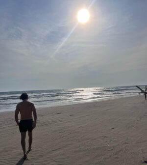 José María Torre Instagram - Siempre un placer regresar a Acapulco despues de la tragedia, es increíble ver el corazón que tiene este lugar que tanto queremos , su gente siempre para adelante , siempre chambeando , siempre con una sonrisa y siempre contando anécdotas!!! Aplauso total a la gente del @abiertomexicanodetenis  @mundoimperialmx que gran esfuerzo y tan bien logrado , a toda la gente involucrada que hacen que ya Acapulco esté listo para recibir a todo el mundo con brazos abiertos!!
Se llena el corazón!!!
#SiempreContigoAcapulco