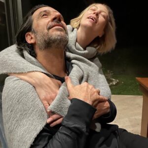 José María Yázpik Instagram - El amor puro de la amistad. Instante capturado por @johannamurillo @paulitamor