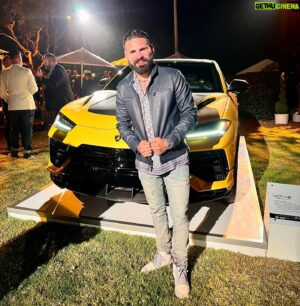 Jose Ramirez Instagram - No pierdan Fe y dejen de soñar. Que si se puede. Saludos 🙏🏽✌🏽

#GodIsGood #lamborghini #Party