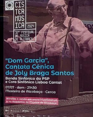 José Raposo Instagram - Uma bela aventura que o produtor PAULO ENES DA SILVEIRA, os maestros ANTÓNIO COSTA (orquestra) e JORGE ALVES (coro), a coreógrafa CATARINA MOREIRA, a figurinista MARIA GONZAGA e o encenador FERNANDO GOMES (e todos os assistentes óbvio) nos proporcionaram! Somos 160 intérpretes, e vamos estar hoje no Mosteiro de Alcobaça às 21.30h. É uma pena um espectáculo destes não ter uma carreira mais prolongada e a divulgação merecida por parte das instituições oficiais da cultura deste país!

#Repost @cistermusica with @use.repost_ 
A Cantata Cénica "Dom Garcia" é da autoria de três grandes vultos da cultura portuguesa: JOLY BRAGA SANTOS, NATÁLIA CORREIA e DAVID MOURÃO-FERREIRA.

Uma obra emblemática, encomendada para a 1.ª edição do Festival de Vilar de Mouros, em 1971, e que agora volta a subir à cena para celebrar a música de Joly, no centenário do seu nascimento (1924-1988).

Composta para banda sinfónica, grande coro sinfónico, cinco solistas cantores e oito declamadores, a récita no Mosteiro de Alcobaça conta com mais de 140 elementos em palco, incluindo a Banda Sinfónica da PSP e o Coro Sinfónico Lisboa Cantat.

Esta grandiosa cantata é inspirada na história de D.
Garcia e seus quatro irmãos (D. Sancho, D. Afonso, D.
Elvira e D. Urraca), filhos do Rei D. Fernando, de Castela, antes da formação do Reino de Portugal.

Domingo, 7 de julho, às 21h30, venha viver este momento artístico raro, única ocasião que viu convergir três grandes vultos da cultura portuguesa do século XX! 🤎

Bilhetes em Blueticket e locais habituais.

#cistermusica #umclássicoparatodos #festival
#alcobaça #centrodeportugal #BancoBPI
#FundaçãolaCaixa