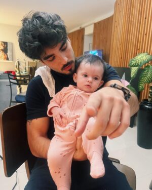José Victor Pires Instagram - ao vivo galeraaa, papi ze e baby maya 💖 dupla de milhões