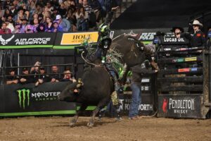 José Vitor Leme Instagram - Mais um final de semana abençoado
Campeão mais uma vez na cidade de Sacramento, CA 
Vitória muito importante pra mim nessa temporada, com esses pontos consegui chegar a primeira colocação do ranking mundial pela primeira vez esse ano 🙌🏻

Toda honra e toda a glória a Deus, pois sem ele nada disso seria possível 🙏🏻