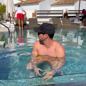José de la Torre Instagram - 😎🧢💦
