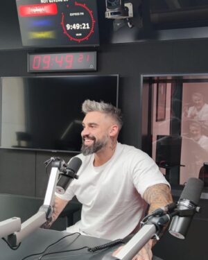Josef Kůrka Instagram - Kdo dneska poslouchal RANNÍ KLUB, nejen o modelingu, ale taky třeba, jak mít buchty na břiše 🙏💪Ještě jednou moc děkuji  za pozváni, užil jsem si to 🙏✌️ #radio #talkshow #czechboy #goodmorning #like #picoftheday #mood #express #milospokorny #muzroku
