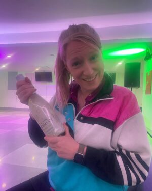 Josefin Johansson Instagram - Det har efterfrågats bilder från min semester. Här är några. 
1. Vår vinst i hotellets musikquiz: min favoritdryck kolsyrat vitt vin
2. Min andra bästa dryck 
3. En otrolig affär
4. Ett vanligt hotell 
5. Supergoda glassen Choc and ball
6. En tröja jag aldrig köpte