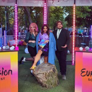 Josefin Johansson Instagram - Lag Förfesten Eurovision anmäler sig. Det är @farah.abadii,  @erikekstrandpariktigt och jag. Ses på torsdag igen hej hej