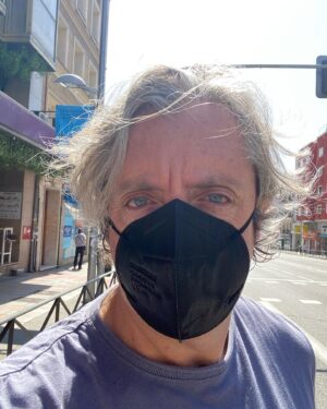 Josep Pedrerol Instagram - Paseando por Madrid #sportlife #felizsábado #vayapintas