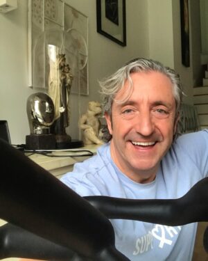 Josep Pedrerol Instagram - ¡Ya tengo la bici! Por fin algo de deporte. A cuidarse y a aguantar. ¡Mucho ánimo! 😉