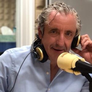 Josep Pedrerol Instagram - A partir del martes @elchiringuitotv sonará por las mañanas en la radio. #TopRadio #RadioLíder #Canal4Radio #TamaránRadio Cada vez más cerca 😉
