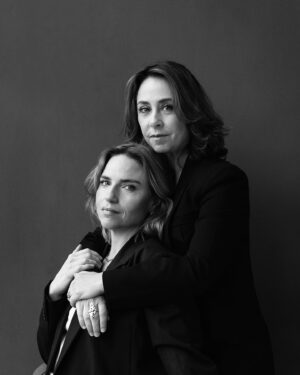 Josephine Park Instagram - Jeg spiller Timerne på @kglteater sammen med blandt andre det her vidunderlige menneske.
Jeg håber, I vil komme og se det!
Billederne er fra denne måneds @feminadk og er taget af fantastiske @mathilde__schmidt❤️