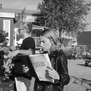 Josephine Park Instagram - Skruk 2 // Babyfever season 2🧡
Behind the scenes fotos by lovely @simonsears 

@netflixnordic 
@appletree.dk 
@amalie.naesby.fick 
@nikolajfeifer