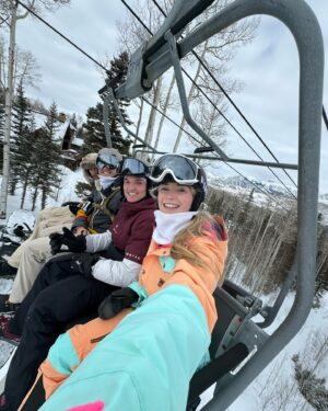 Josh Brueckner Instagram - Parents day out🏂🏔️