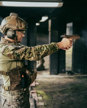 Josh Brueckner Instagram - #Ad Here’s a BTS photo dump from my time out in Georgia with @GOARMY !

Was an amazing experience getting to interview Soldiers on why they joined the Army, compete alongside them for 2 days in the U.S. Army Best Squad Competition and learn what it really means to be all I can be! 

Thank you to @goarmy , my entire team, and the Soldiers that helped me every step of the way through this competition!

If you want to learn more about how you can Be All You Can Be , click the link in my bio! #GoArmyPartner