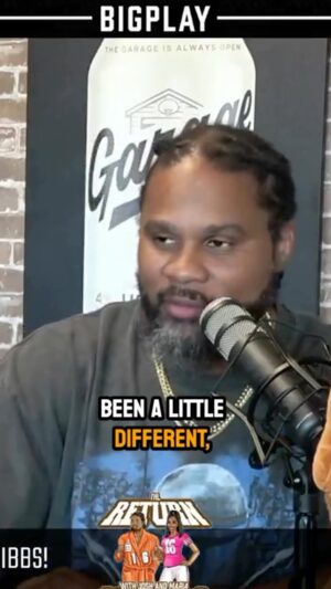Josh Cribbs Instagram - Would Josh have gotten the same love coming back to #Cleveland if he had went to the #Steelers? 🤔

#nfl #nflfootball #football #freeagency #nflfreeagency #clevelandbrowns #pittsburgh #pittsburghsteelers #explorepage #explore