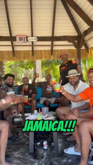 Josh Cribbs Instagram - 🚢⭐️A Quick Glimpse into the Browns Fan Cruise⭐️🛳️

💫Can't wait until next Years Cruise💫

#Dawgs #cle #cruise