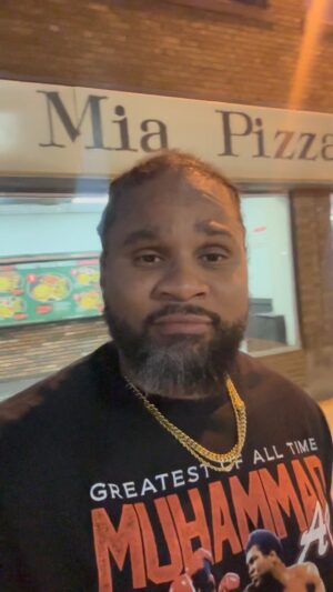 Josh Cribbs Instagram - ⭐️Angela Mia⭐️

Where Should we Go Next??

#pizza #cle # food