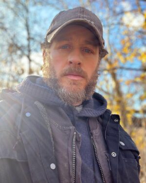 Josh Dallas Instagram - Things are going to be a little….different in season 4. The next chapter of @manifestonnetflix coming soon to @netflix!!! Are you ready? #manifest #manifestnetflix #ben ✈️