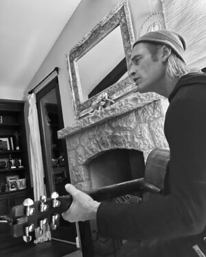 Josh Holloway Instagram - 📷 @yessicaholloway