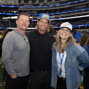 Josh Holloway Instagram - what a pleasure to meet the man himself #LesSnead 💙
thank you @rams for an amazing day #rams #ramshouse