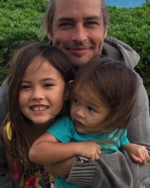 Josh Holloway Instagram - I love my Dad hugs! I squeeze 'em up any chance I get-- fills my whole day with joy. 
All you Dads know what I mean :) 
I love you two chickens❤️
#happyfathersday