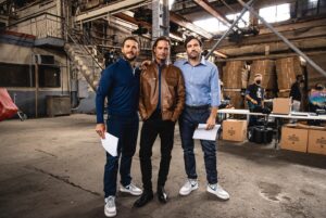 Josh Holloway Instagram - #bts from @rams  #ramshouse #rams 💙
