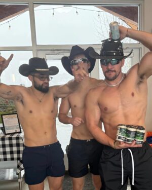 Josh Leyva Instagram - Cold beer on Friday night