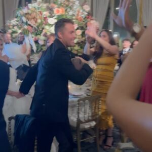 Josh Lucas Instagram - A few months back I said “I miss going to a good wedding!” This one was as beautiful and happy as I’ve seen, not to mention the Monday Night Football themed arrival. #mnf @espnnfl @espn @nfl @chrisalvarezabc7