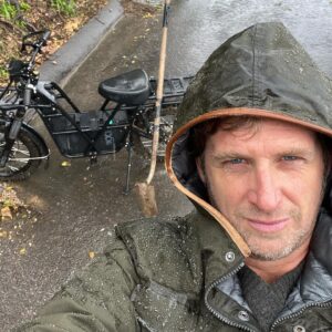 Josh Lucas Instagram - My trusty stead, shovel & Rain Coat. Atmospheric River # 11 this Winter.