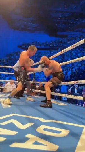 Josh Warrington Instagram - Three time World Champion the aim for @j_warrington on Sept 21 👑👑👑

🏟️ The Leeds Warrior is Wembley bound 

#AndTheNew #CacaceWarrington #JoshuaDubois #RiyadhSeasonCard