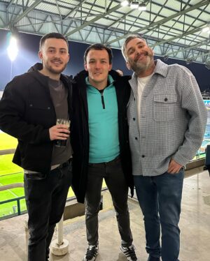 Josh Warrington Instagram - Still pumped from last night💪
What a game, What an atmosphere! ⚽️

Thank you to sponsors Pete Madden & RIM Scaffolding for the hospitality in their infamous ‘party box’ 🤝

Going up as champions? 

***Disclaimer*** “ ‘Party box’ meaning a lively atmosphere, and NOT that any class of drugs are consumed” 

#mot #lufc #alaw #ellandroad #leedsunited