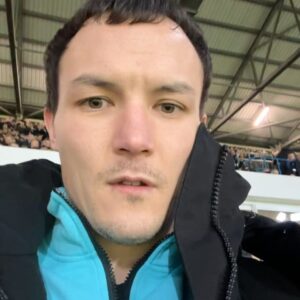 Josh Warrington Instagram - Still pumped from last night💪
What a game, What an atmosphere! ⚽️

Thank you to sponsors Pete Madden & RIM Scaffolding for the hospitality in their infamous ‘party box’ 🤝

Going up as champions? 

***Disclaimer*** “ ‘Party box’ meaning a lively atmosphere, and NOT that any class of drugs are consumed” 

#mot #lufc #alaw #ellandroad #leedsunited