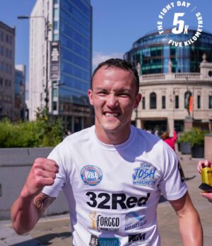 Josh Warrington Instagram - Great turn out for the @matchroomboxing 5k this morning 🏃🏻
Sun shining, lots of runners and good energy! 

Thank you to @jackbateson94 for been pace maker 👍