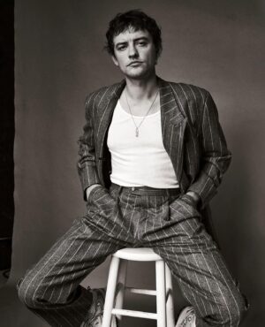 Josh Whitehouse Instagram - @daisyjonesandthesix with @buzzfeed in NYC 
Grooming by @melissa.dezarate 
Styling: @dorso 
Clothing: @boss