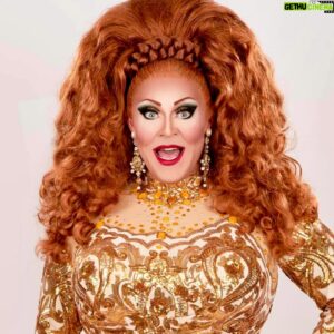 Joshua Grannell Instagram - Pour yourself a cup of ambition! This week on the Midnight Mass Podcast, Peaches and Michael are gathering around the watercooler in celebration of 1980’s 9 TO 5! In addition to discussing this undeniable classic’s crucial feminist messaging, our hosts delve into the power of Jane Fonda, Lily Tomlin, and Dolly Parton as pop culture defining powerhouses. Joining the conversation is horror icon Felissa Rose, who not only speaks to a deep obsession with this forever fave, but also unpacks what it means for women working in the industry and beyond. Then, drag legend Varla Jean Merman stops by to dig into how seeing the film as a kid helped cement her own approach to acting…and fostered a lifetime of inspiration. From M&Ms to Skinny & Sweet, this episode has it all! Go!  PEACHESCHRIST.com

#9to5 #9to5movie #dollyparton ##janefonda #lilytomlin #midnightmasspodcast #peacheschrist #varlajeanmerman #felissarose #michaelvarrati