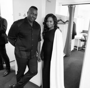 Joshua Henry Instagram - A night @metopera I won’t forget 💫 
Thank you for everything #StephenSchwartz
📸: @evzmm 1st shot
📸: @jennyandersonphoto backstage shots
Stylist: @sydneepaige_