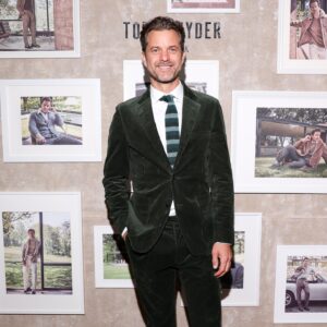 Joshua Jackson Instagram - Thank you @toddsnyderny for getting me all dressed up last night. And congrats to @mattbomer on the new campaign, you handsome devil. 

And @dianaschmidtke1 thanks as always for getting me together.