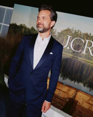 Joshua Jackson Instagram - Back with my @jcrew family for a fun night with @jodiesmith celebrating their 40th in NYC

 #injcrew #ad