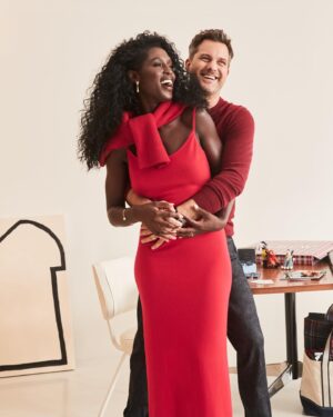 Joshua Jackson Instagram - ‘Tis the season for @jcrew cashmere,eggnog & mistletoe makeouts with @jodiesmith #ad