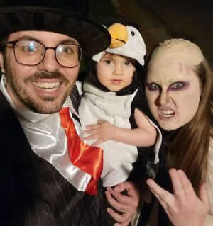 Joshua Ovenshire Instagram - I'm sorry. But my family costume is the best family costume. Mainly because my wife went all out on hers and stayed in character the whole time