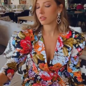 Jovana Stojiljković Instagram - 😍 #jovanastojiljkovic  @mshirts_m