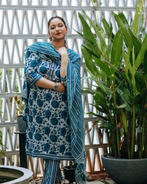 Joy Crizildaa Instagram - Experience the comfort and style of our pure Jaipur cotton sets. With an A-line kurta, straight-cut pants, and a dupatta, this outfit is soft, stylish, and super comfortable.
Model : @joycrizildaa ♥️
📸: @jaganselvamphotography ♥️
Makeup and Hair: @teamshazz ♥️