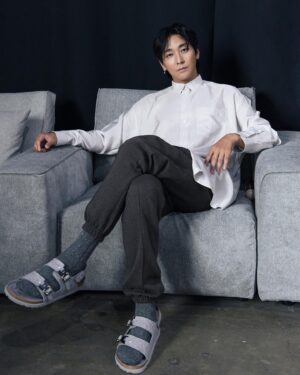 Ju Ji-hoon Instagram - DIOR BY BIRKENSTOCK COLLABORATION

 #DiorBirkenstock #DiorWinter22 &  #Dior @MrKimJones, @Dior