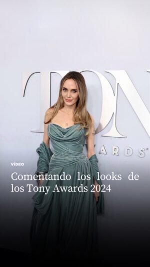 Juan Avellaneda Instagram - Comentando los looks de los Tony Awards ¿cuál es tu look preferido?

#tonyawards #angelinajolie #redcarpet #alfombraroja