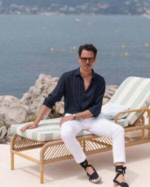 Juan Avellaneda Instagram - Aquí os dejo algunas de las fotografías del día 1 junto a @diorbeauty en el @hotelducapedenroc , aunque el ultimo video lo veo y me entra la risa porque me reconozco muchísimo escaqueándome haciendo deporte y la profe llamándome la atención 🤣🫰🏻✨

#vlog #france #travel #frenchriviera #dior #diorspa #diorbeauty #diorbeautylovers @dior #diorskincare