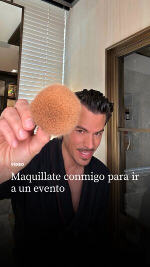 Juan Avellaneda Instagram - Maquíllate conmigo para ir a un evento. 

Os cuento todos mis trucos ✨🫰🏻✨

#makeup #maquillaje #skincare #beauty