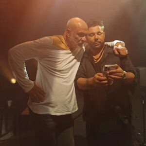 Juan Fernández Instagram - Durante el ensayo previo al estreno de "Poema del cante Jondo" con @miguelpoveda mi amigo. Al que quiero y admiro profundamente.
#poesia #cadiz #sevilla #cante #guitarra #flamenco #poemadelcantejondo #federicogarcialorca #arte #cultura #espectáculos #actor #actors #actorlife #acting  #theater #teatro