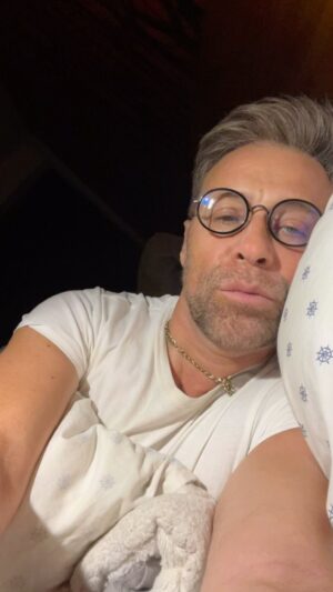 Juan Manuel Bernal Instagram - Gracias por sus mensajes! 😍😍😍😍ya me vine a dormir! #consentimiento Mañana nuestra última función! 🥲