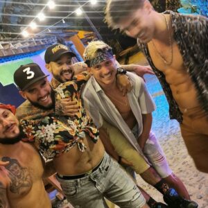 Juan Manuel Guilera Instagram - Un viaje con gente hermosa y recuerdos inolvidables 
Lxs quiero!